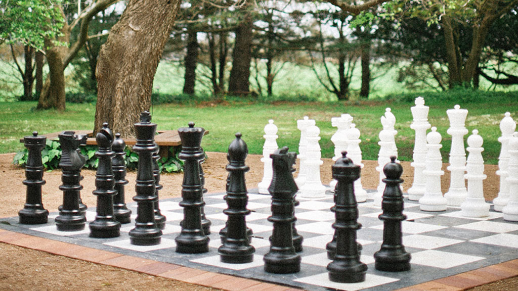 7 Totally Fun Ways To Entertain Wedding Guests That You Haven’t Thought Of Yet