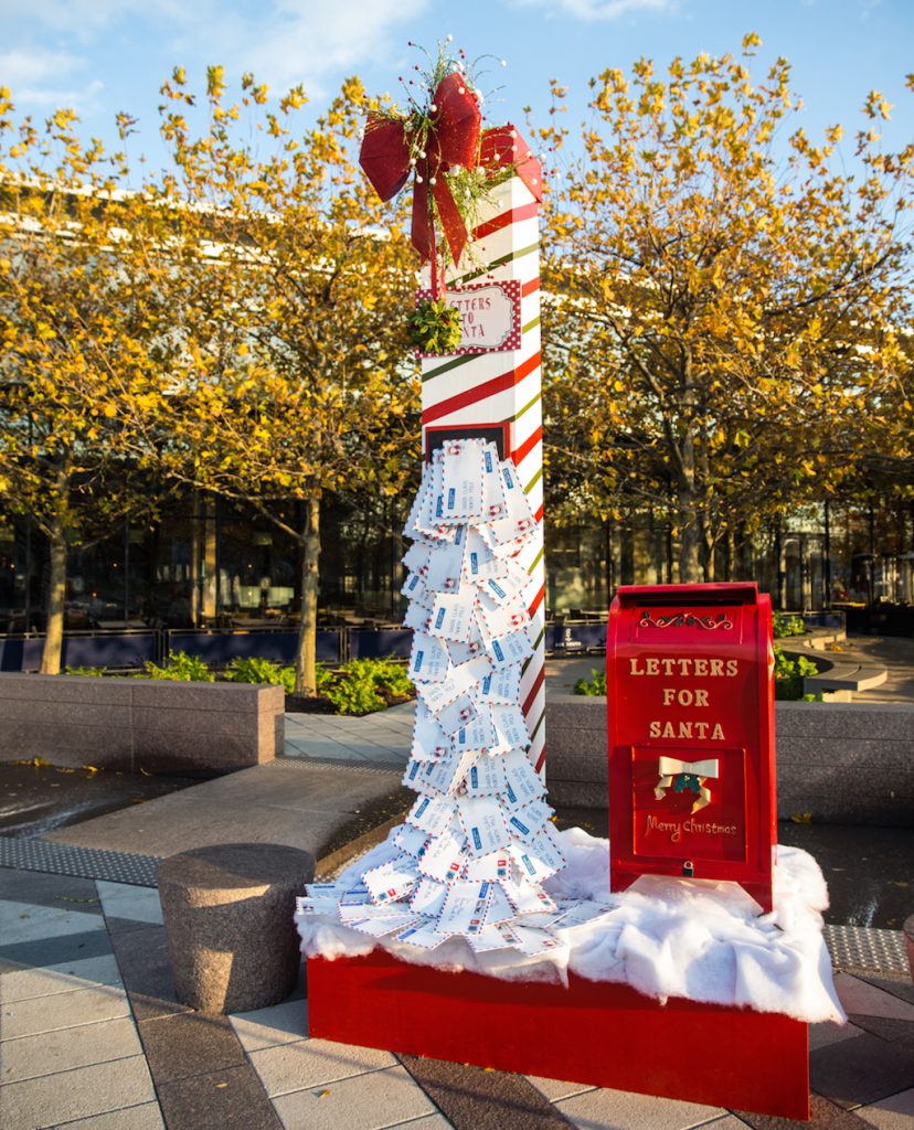 yardsdcmistletoe_letterstosanta - Washingtonian Letters to Santa Tower and mailbox.