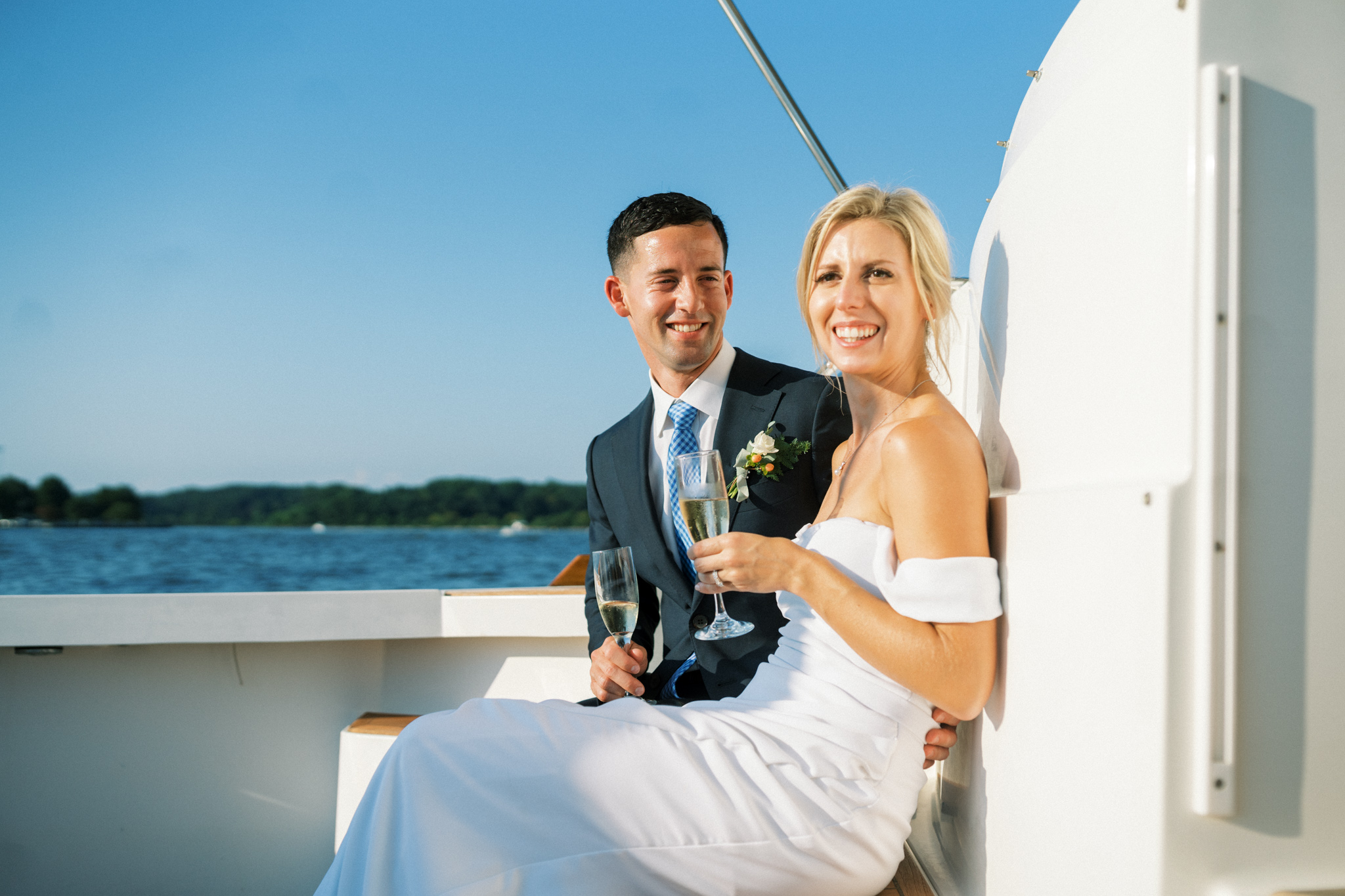 Gray_Joiner_e. losinio photography_annapolis-maryland-waterfront-elopement-370 - Washingtonian