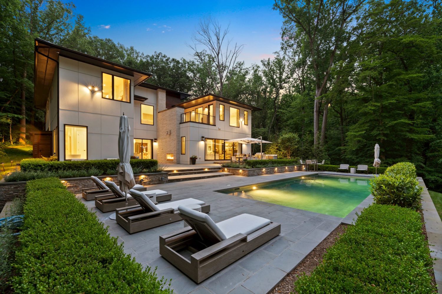 Photos: Former Washington Football Team Quarterback Alex Smith Sold His DC-Area Mansion for $5.8 Million