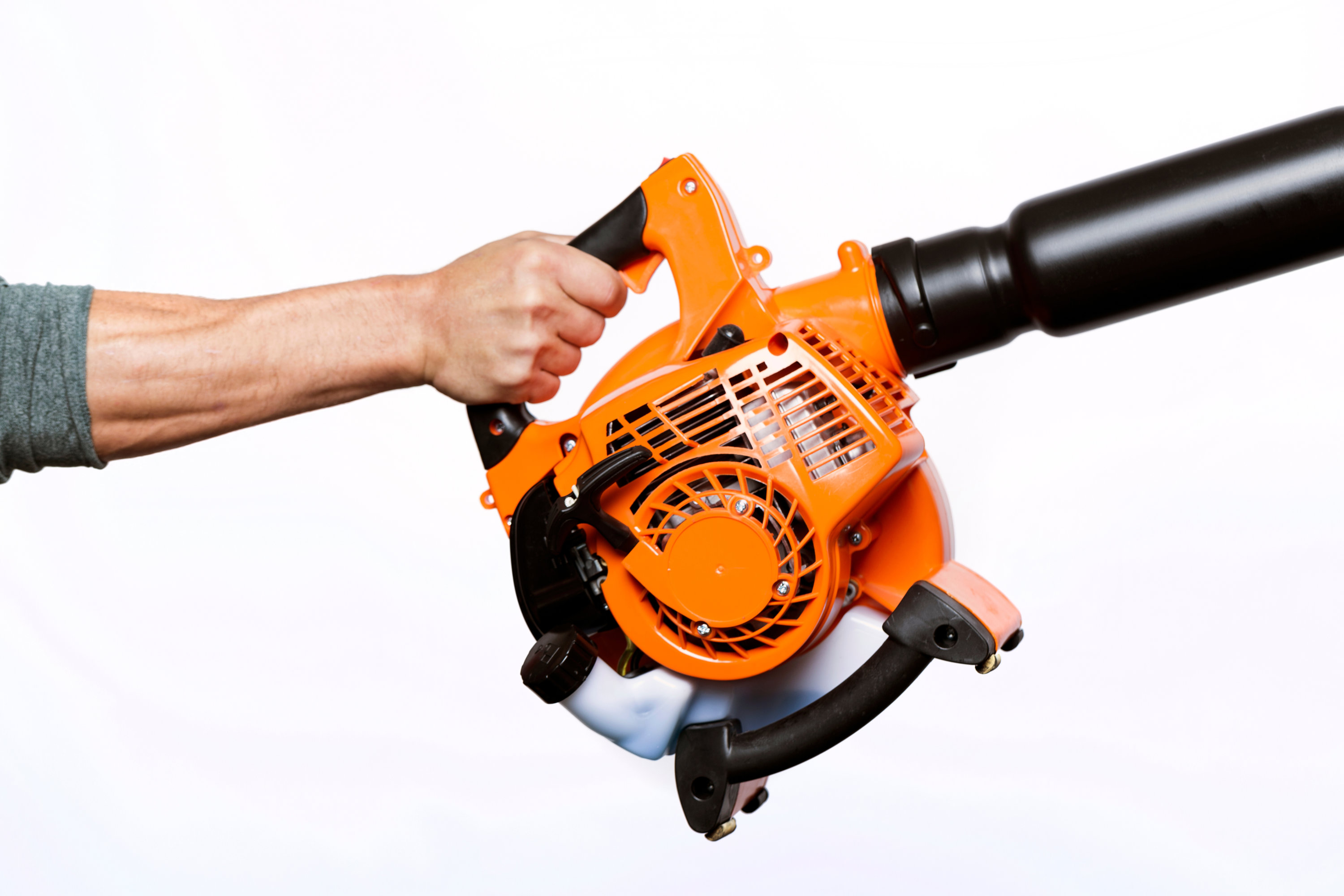 Gas Leaf Blowers Are Banned in DC. How's That Going? - Washingtonian