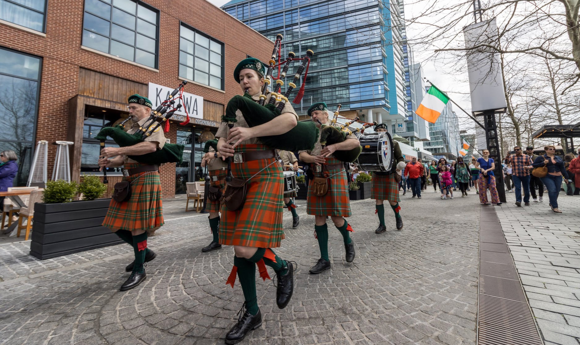 Bagpipers Parade (1) - Washingtonian