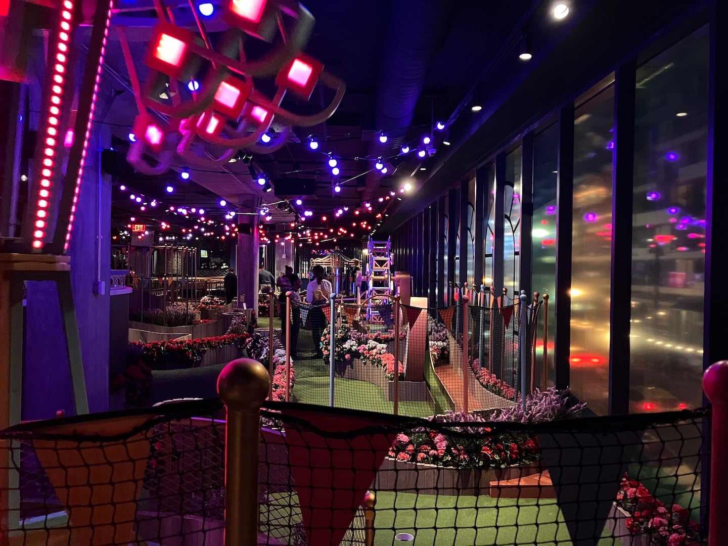 swingers scene 2 - Washingtonian