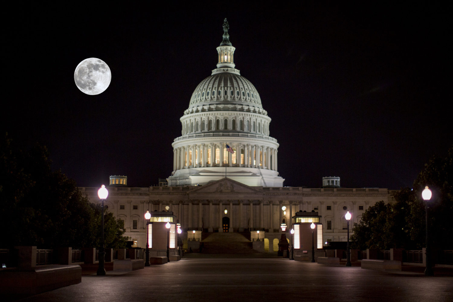 What to Know About the Super Blue Moon—and How to See It