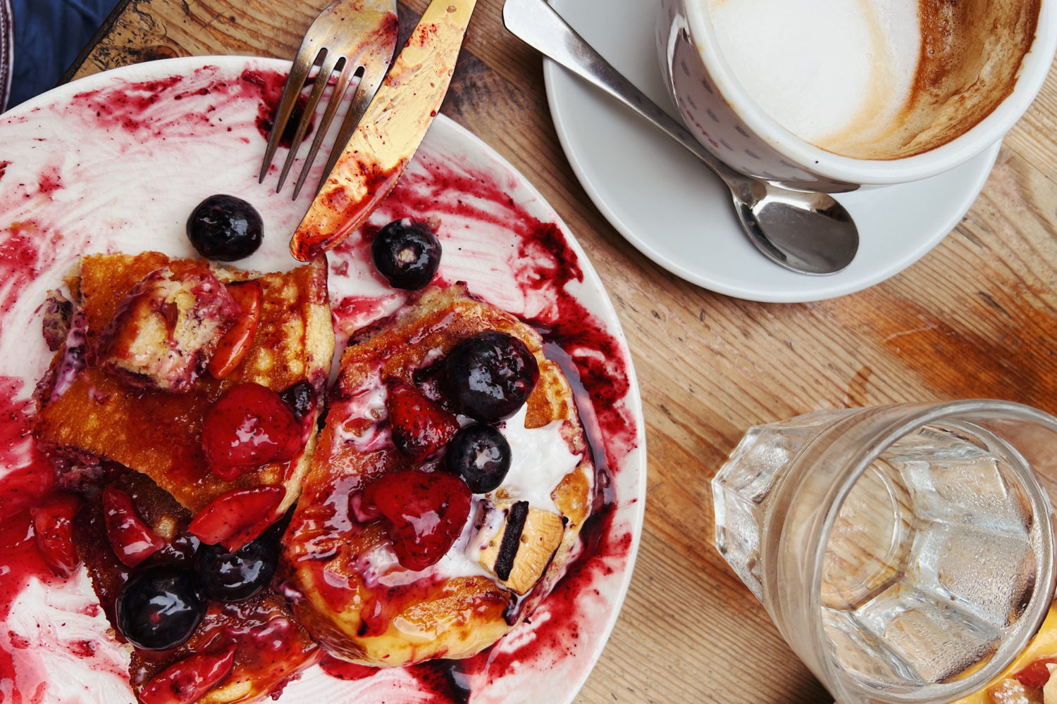 Brunchers Behaving Badly: Rowdy Crowds, Lousy Tips, and Angry Bartenders