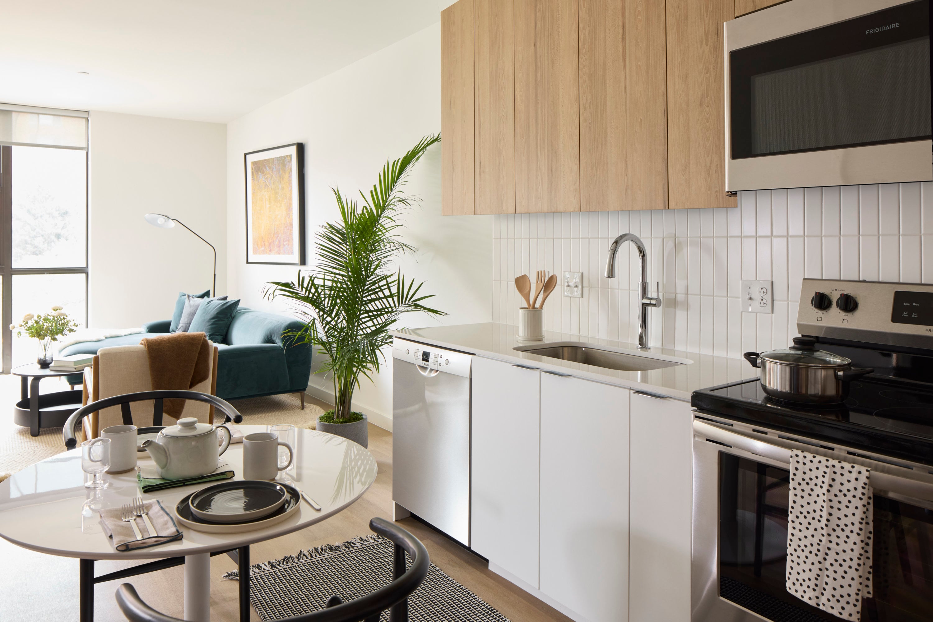 TheAstrid_INT_Model1_Kitchen2_KDawkins_0823 - Washingtonian