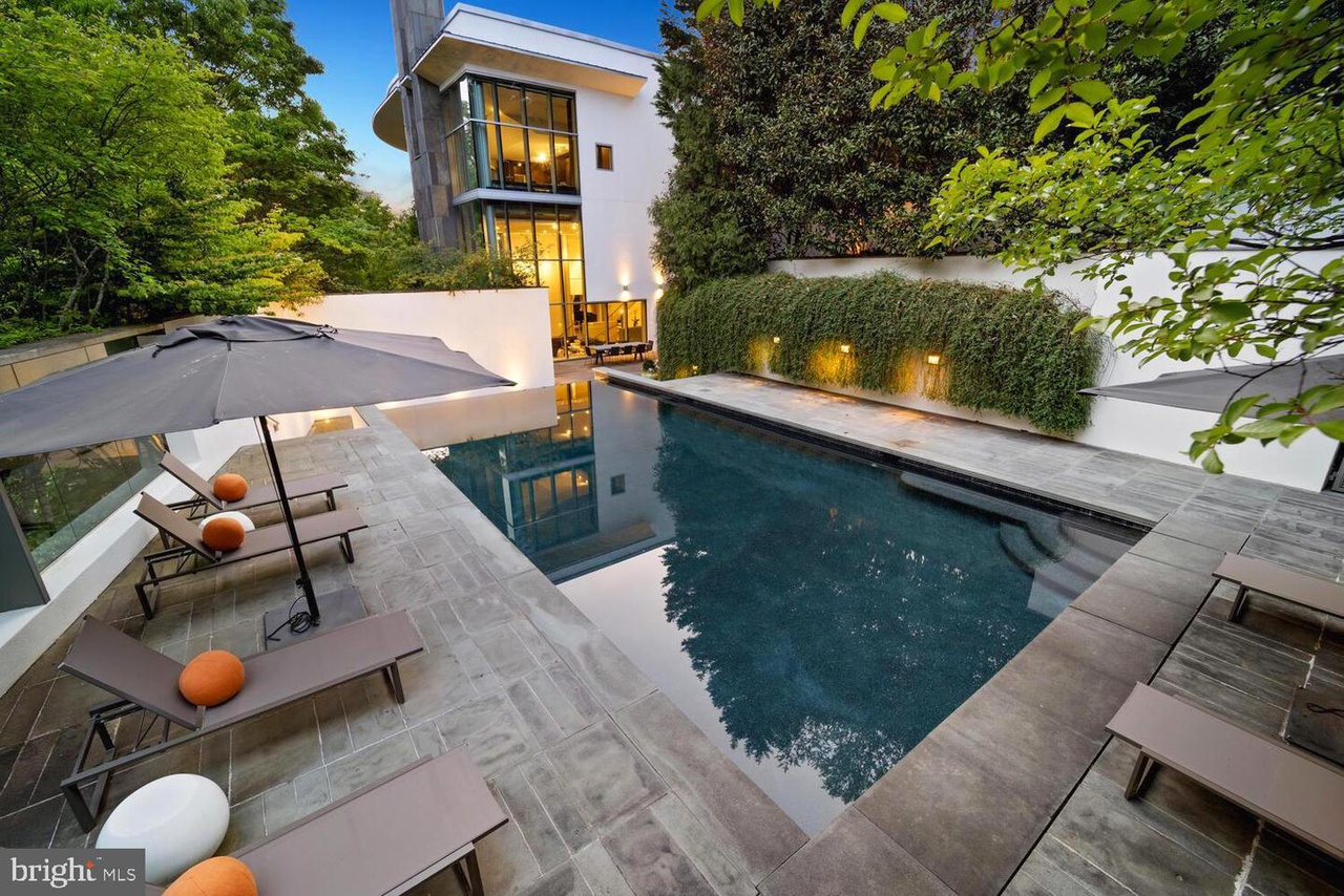 DCDC2098654_3 - Washingtonian