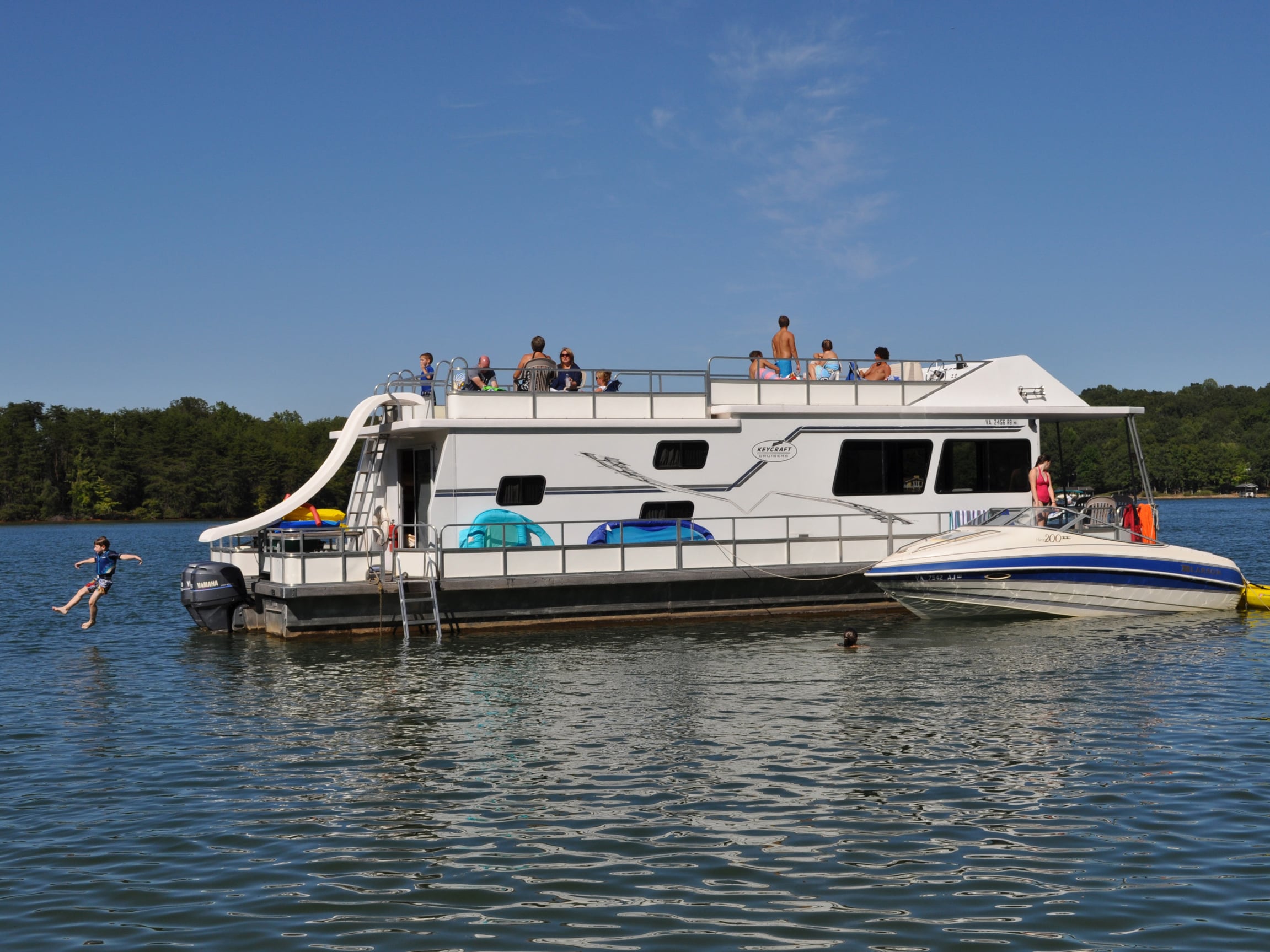 houseboat-parrot cove boat rental - Washingtonian