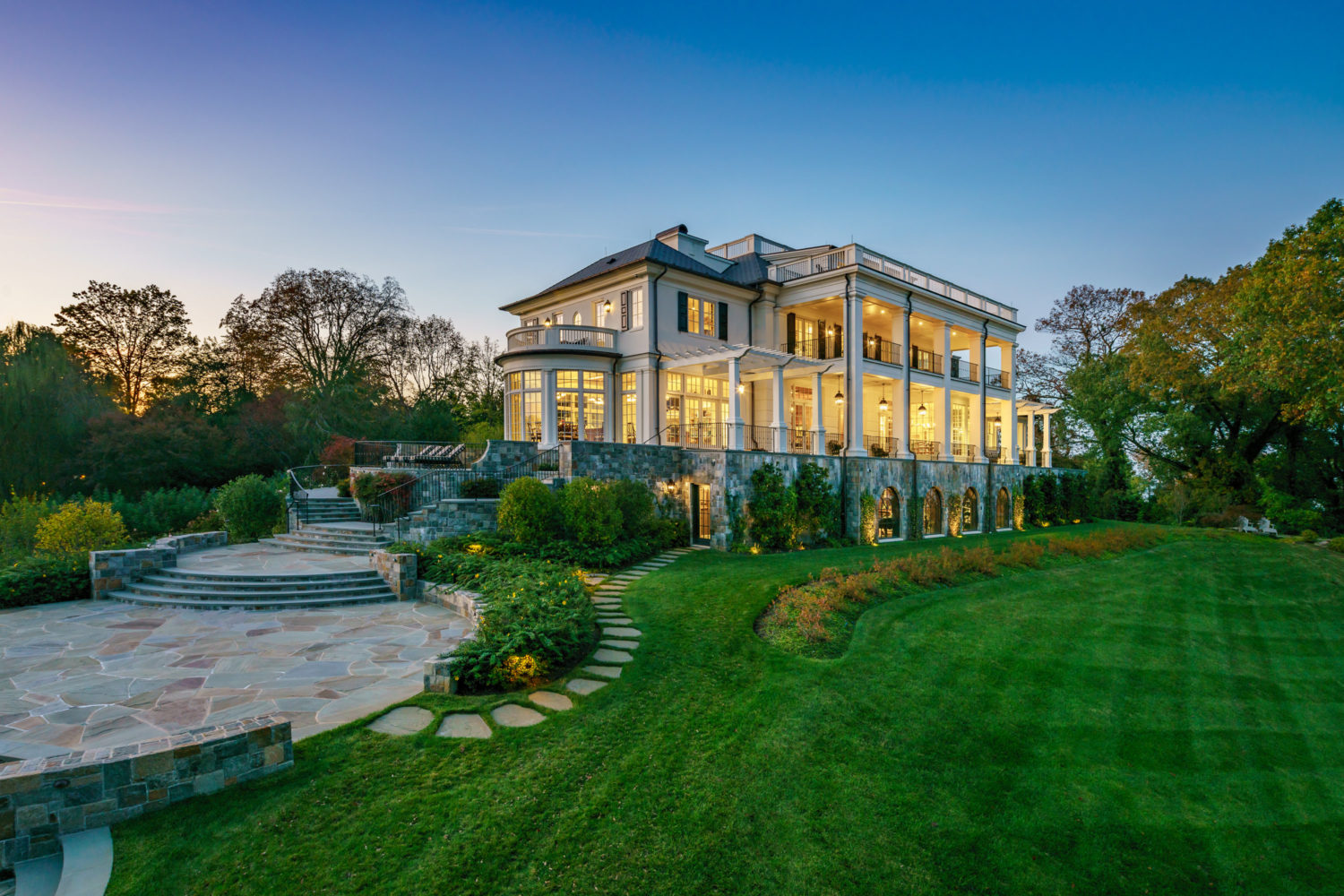 It’s Been a Wild Week for Washington’s Ultra-High-End Real Estate Market