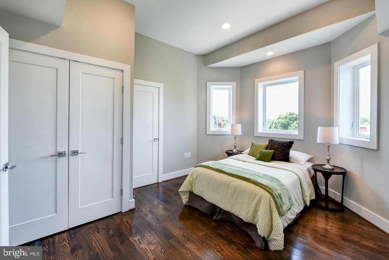 staples bed - Washingtonian