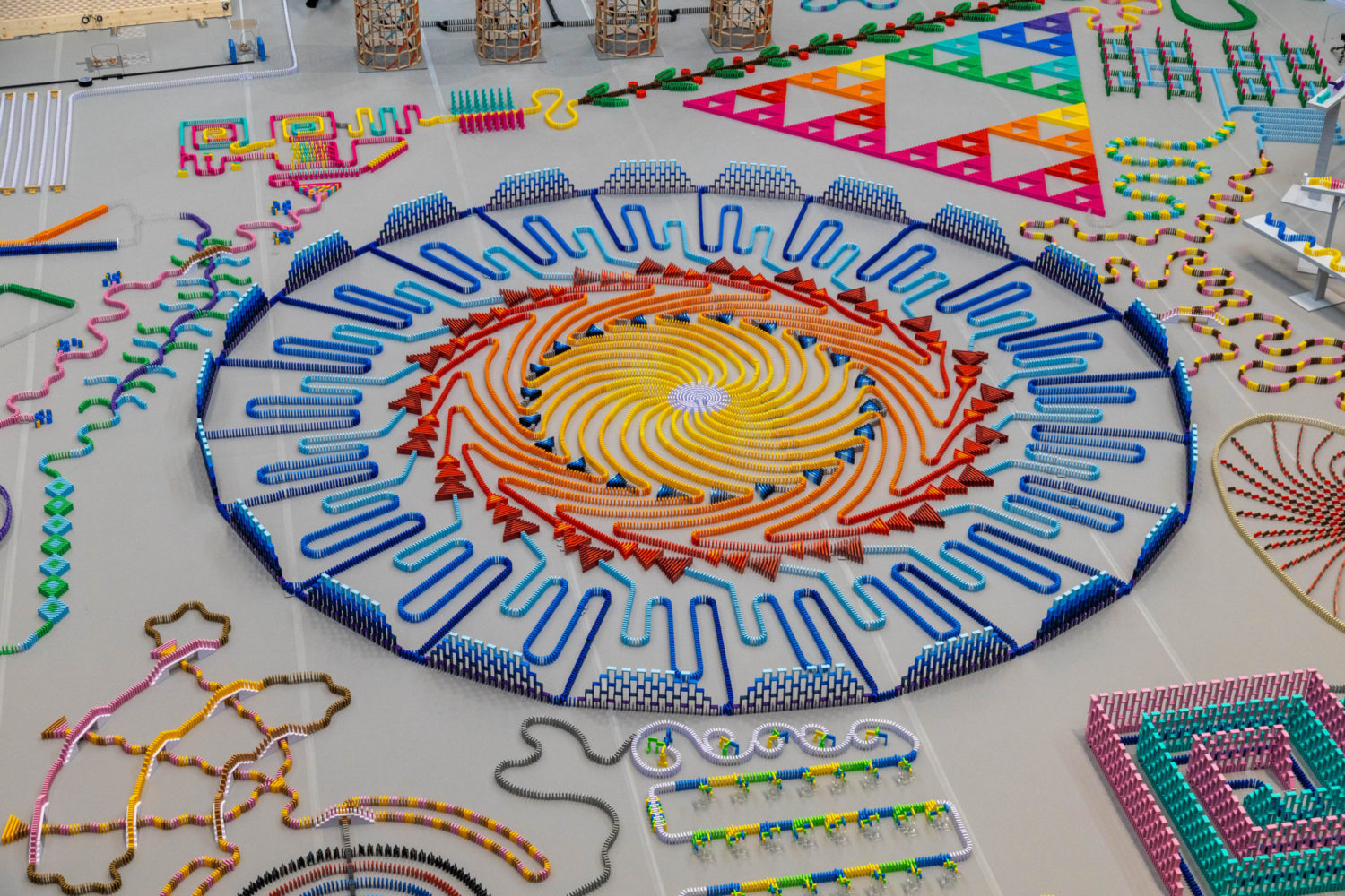 Watch More Than 100,000 Dominos Fall in the National Building Museum