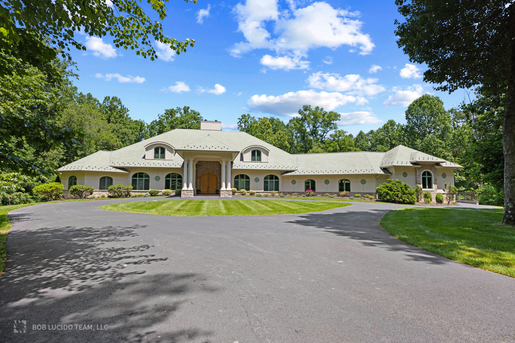 Maryvale Ct 12750 04. Front Exteriors (2) - Washingtonian