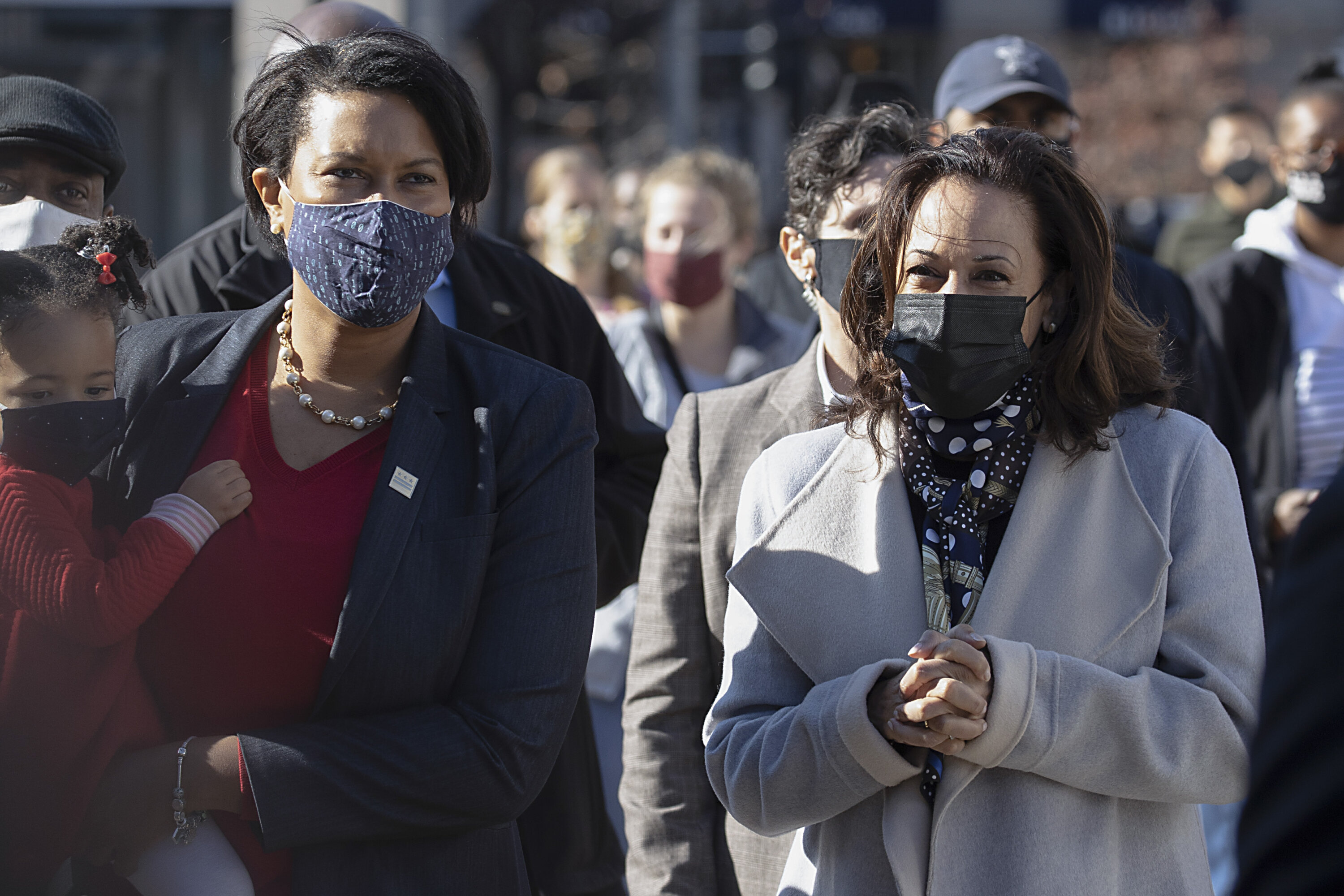 Vice President-Elect Kamala Harris Visits Christmas Market In Washington DC - Washingtonian