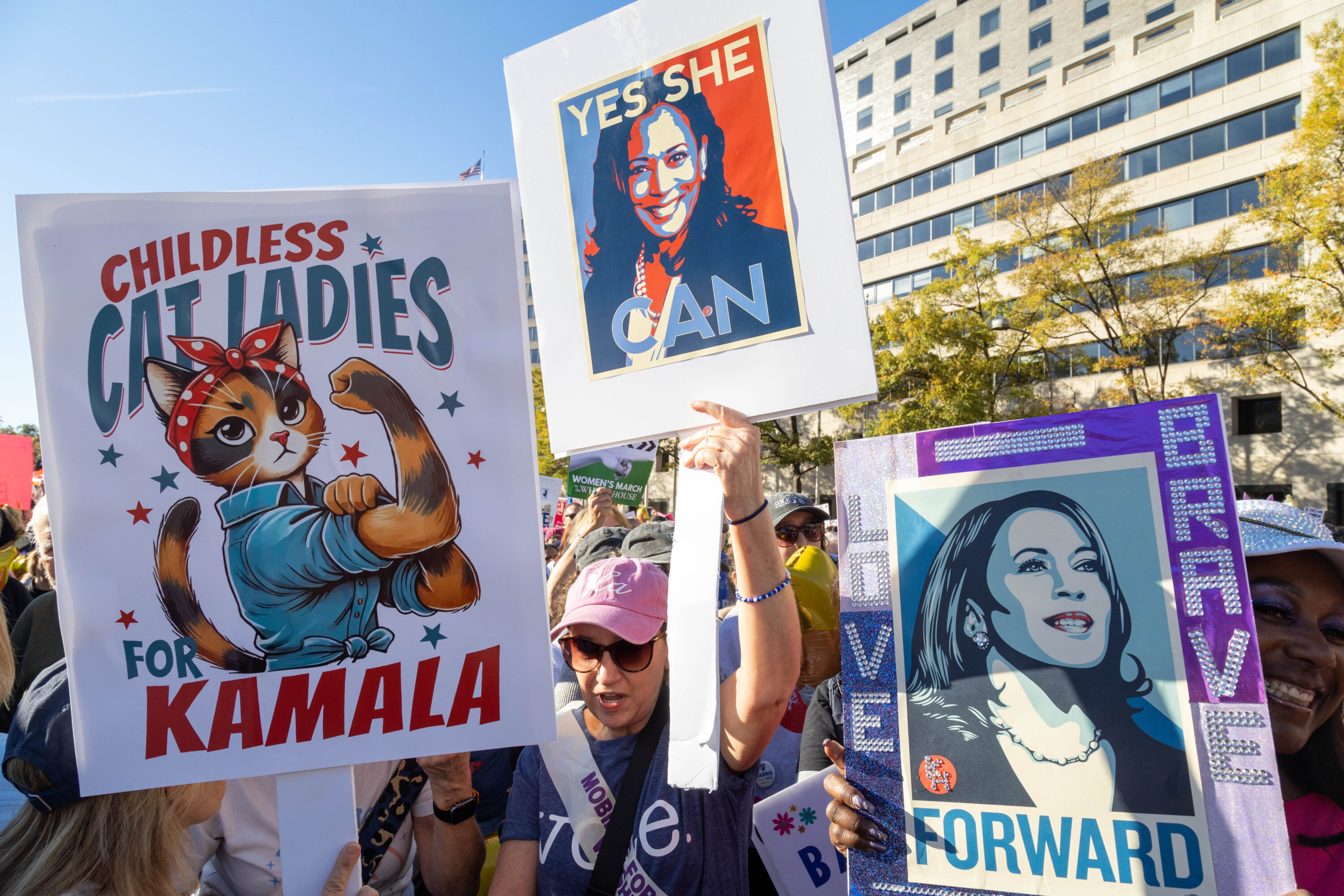 PHOTOS Thousands Take to DC Streets for Women’s March Washingtonian