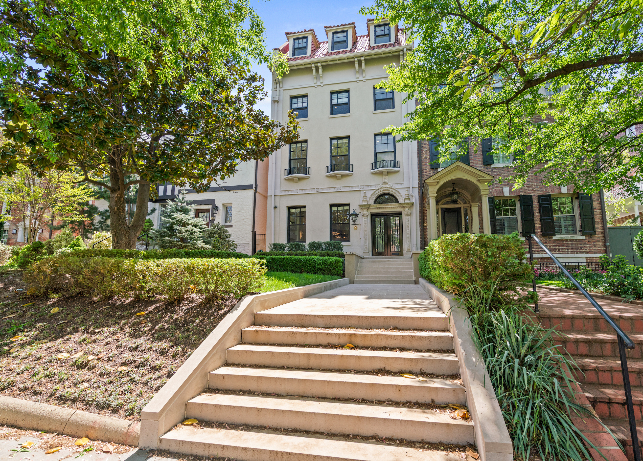 2134 Wyoming - Washingtonian
