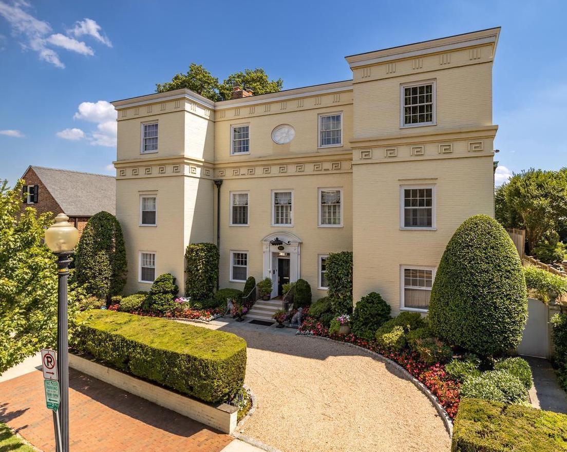 3210 R St - Washingtonian