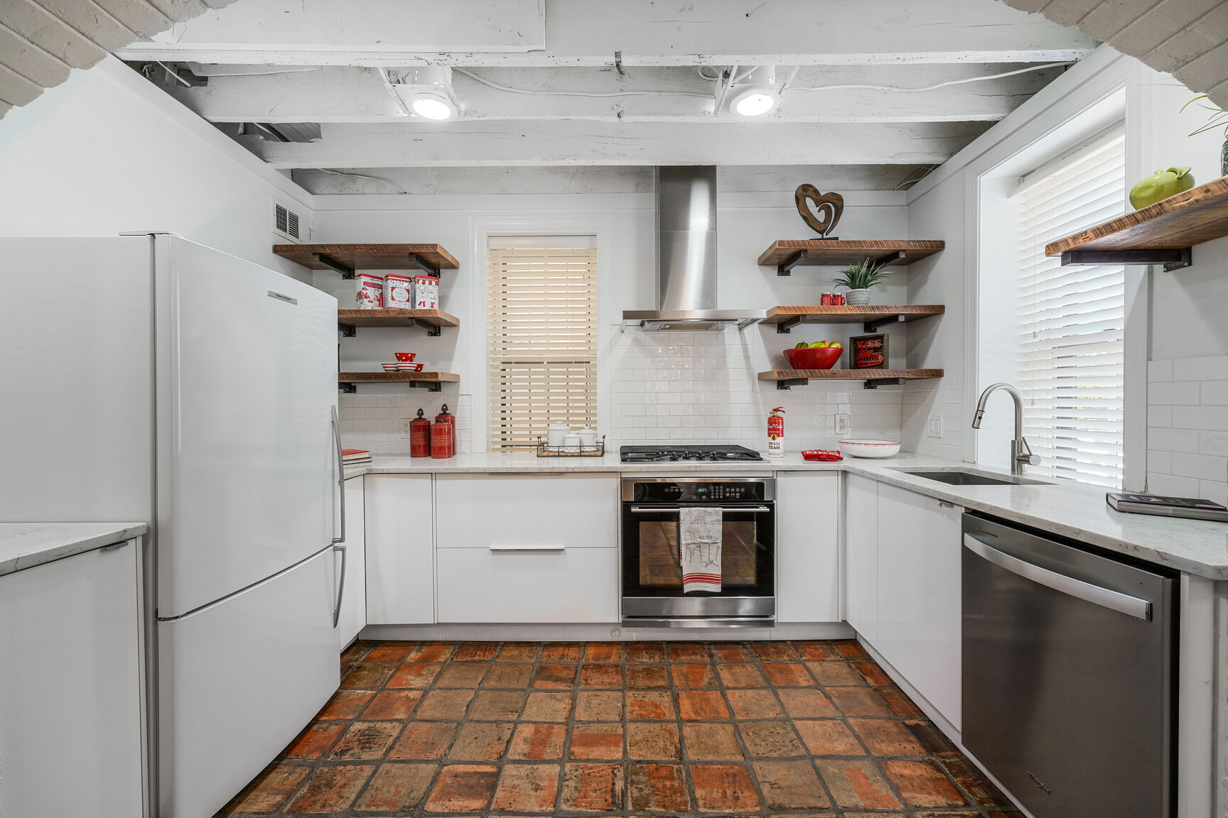 08 Kitchen - 252 10th ST NE Washington DC 20002 - Washingtonian