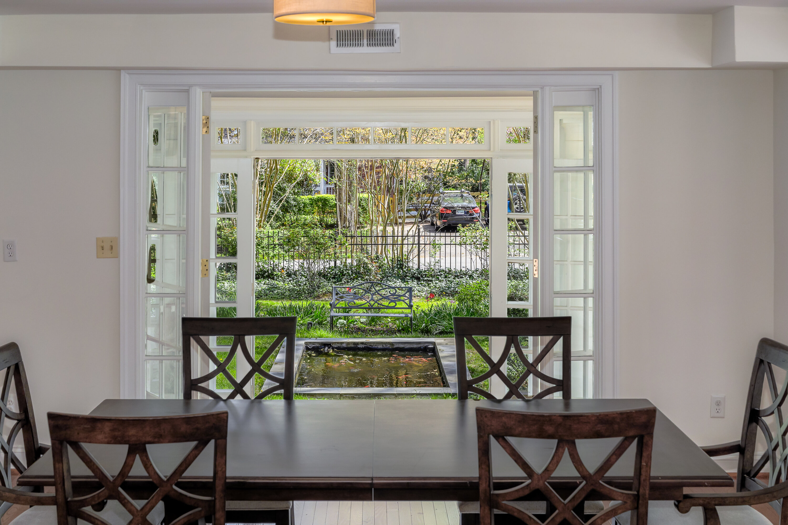 4901_Stillwell_Dining_Avery_Boyce - Washingtonian