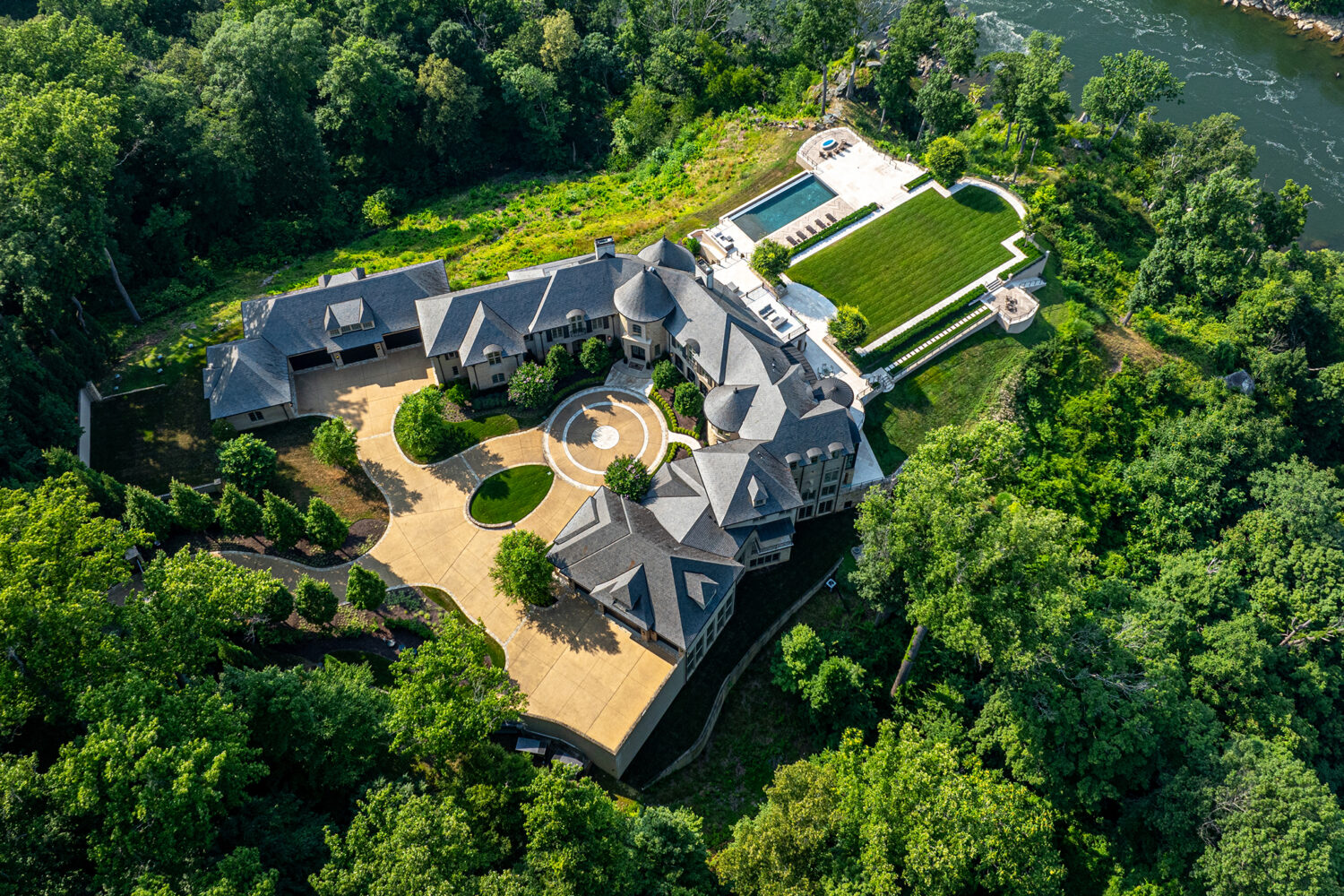 Inside the Secret World of Luxury Real Estate in DC