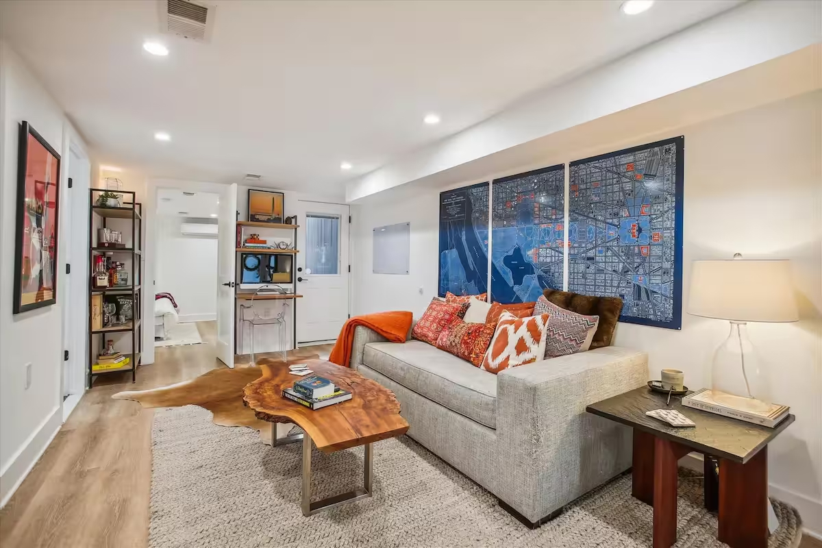 Pride Airbnb Property - Washingtonian