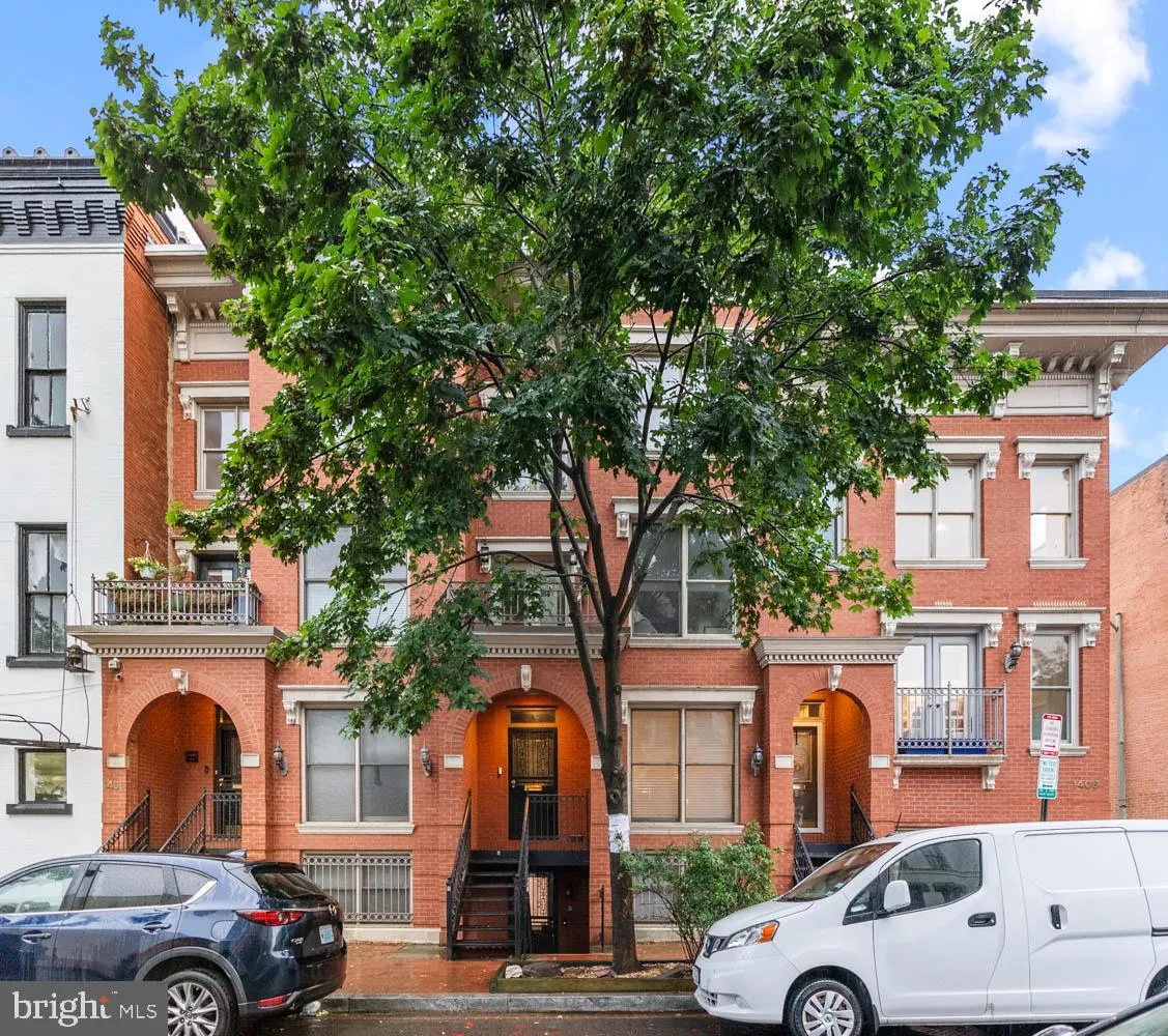 A Sky-High Retreat in the Heart of Logan Circle
