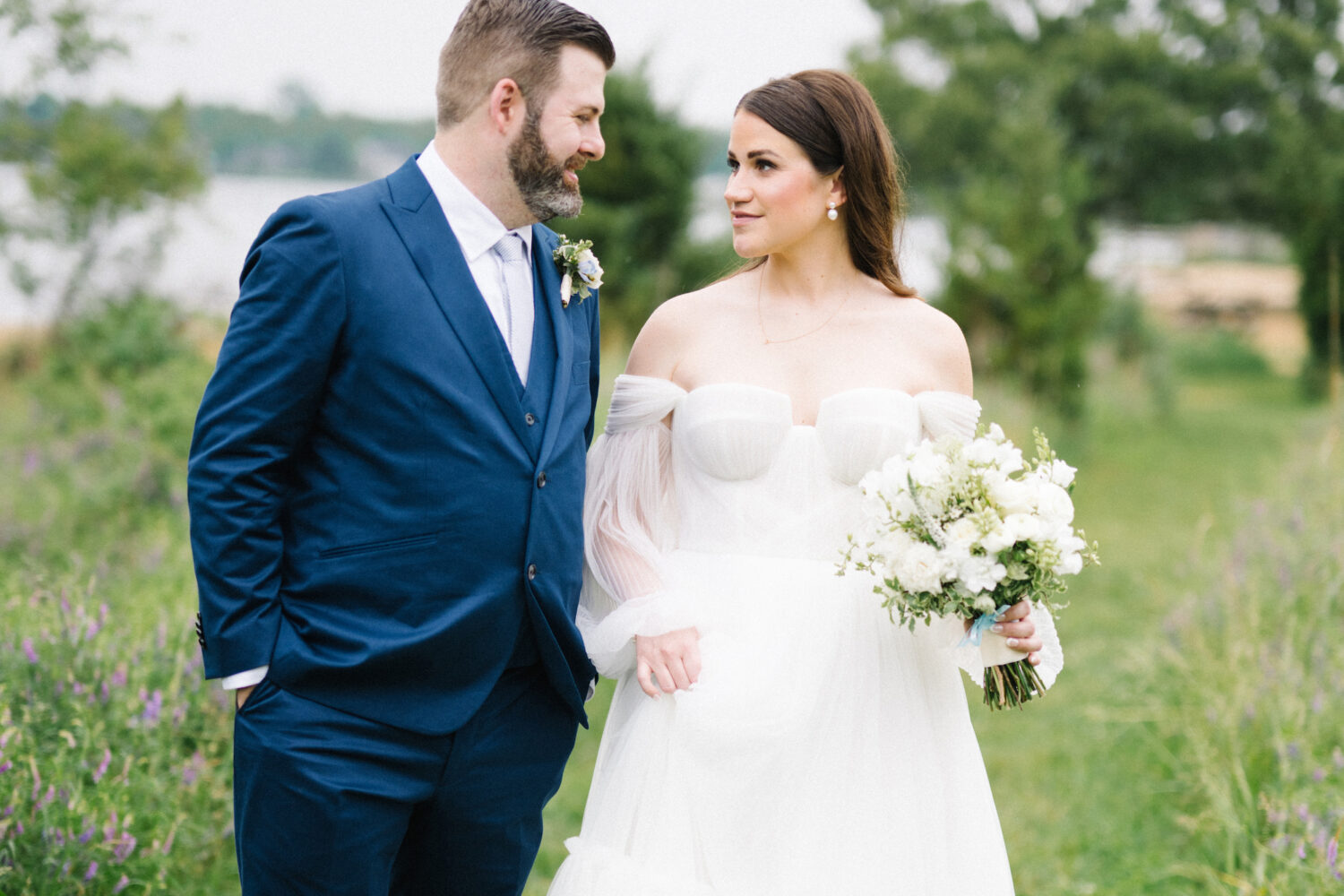 We Love Rainy Wedding Portraits—and the Ones From This Annapolis Wedding Are No Exception