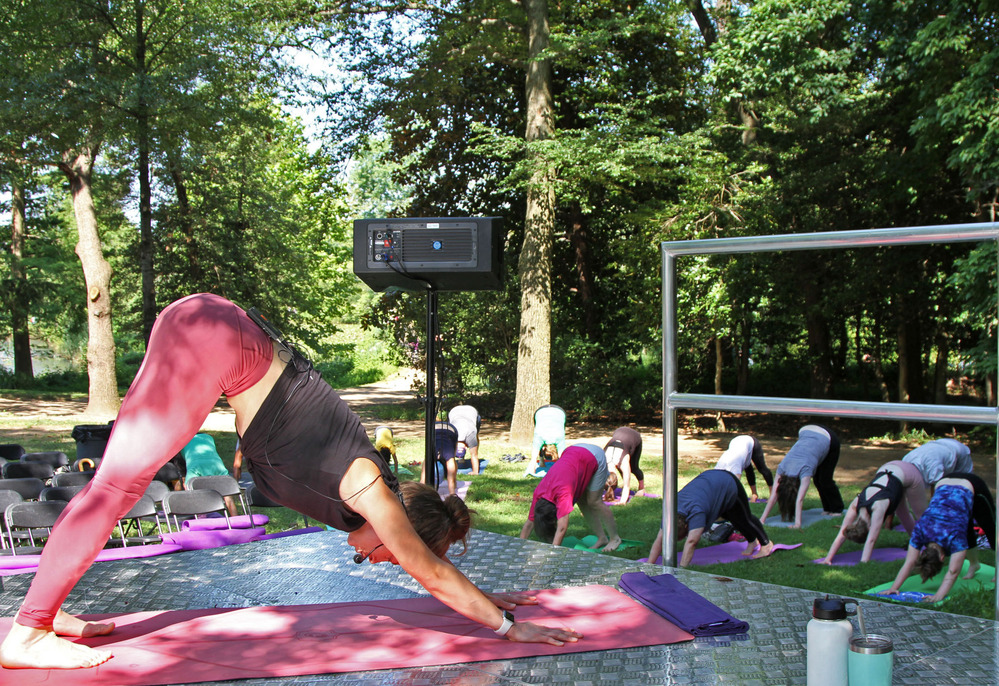 04431098-935b-4f6a-8f25-0222de2315feMdResProxy - Washingtonian A yoga class at the 2019 festival. Photograph courtesy of National Park Service/Kendra Barat.