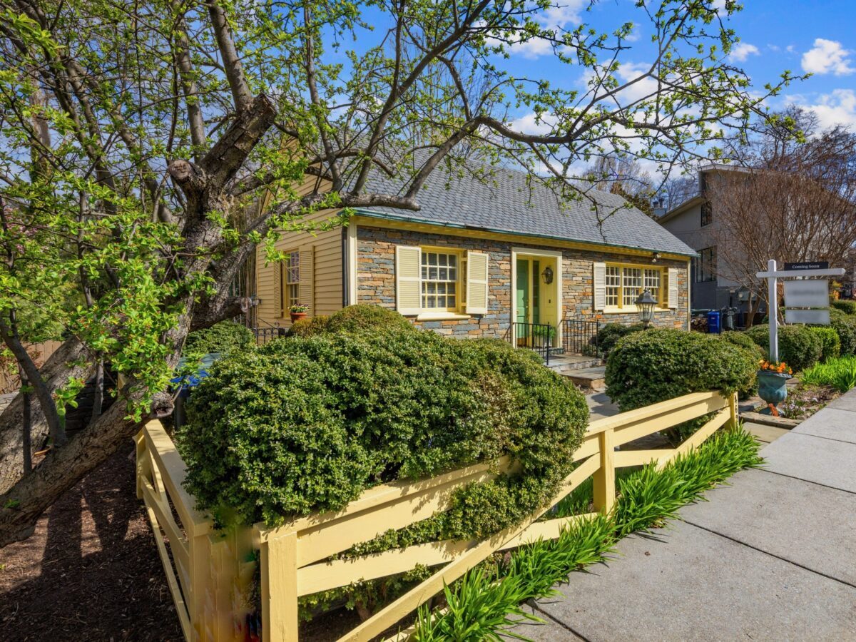 4625_Tilden_Street_002 - Washingtonian