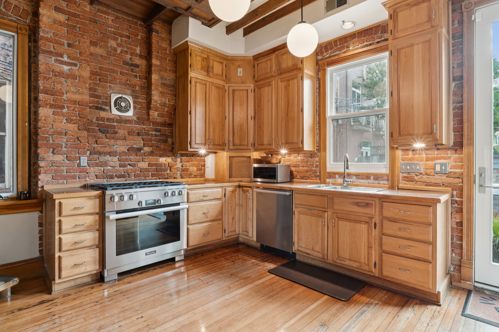 12-web-or-mls-A7405441 - Washingtonian