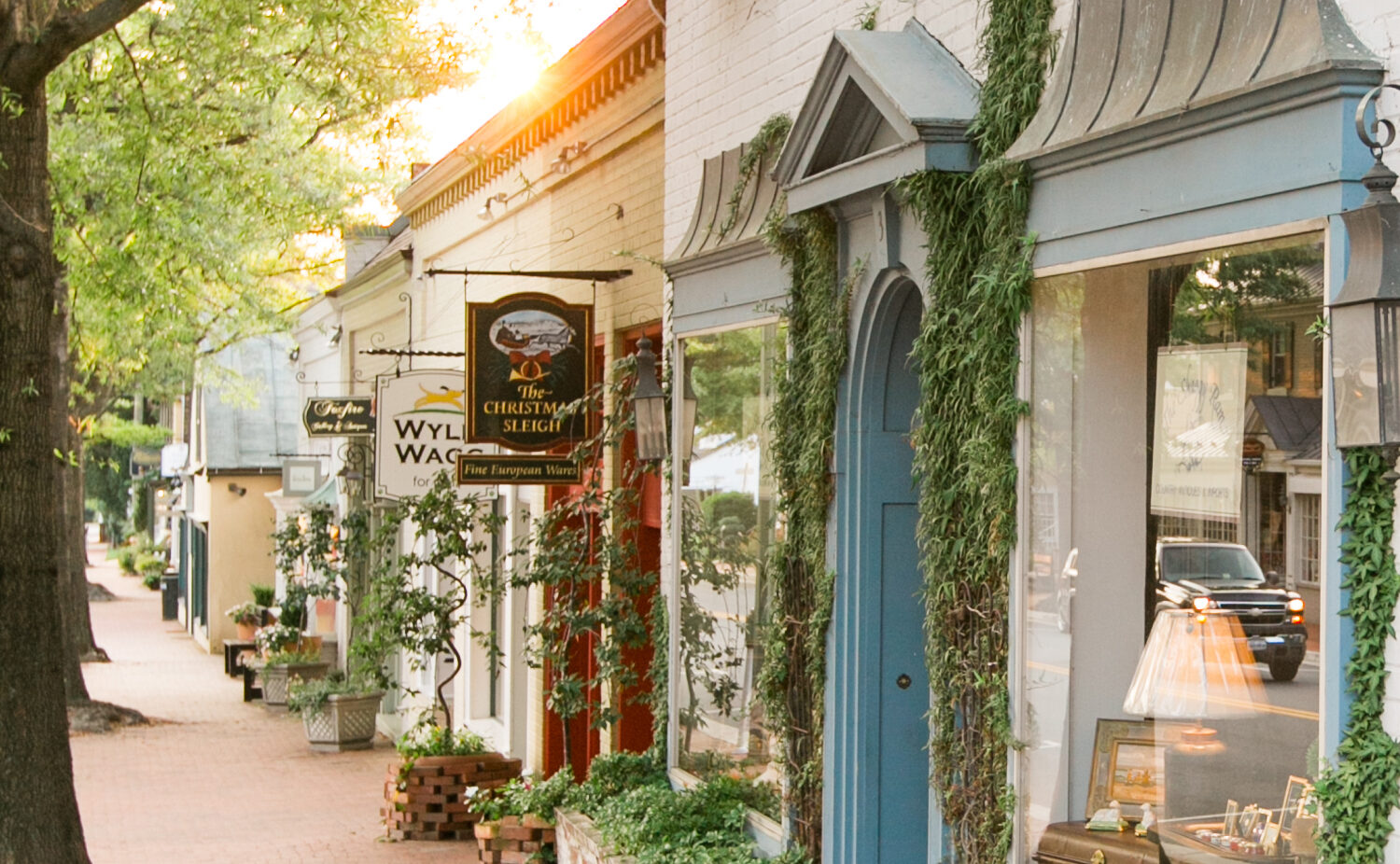 Retreat to This Quaint Virginia Town for a Fall Getaway