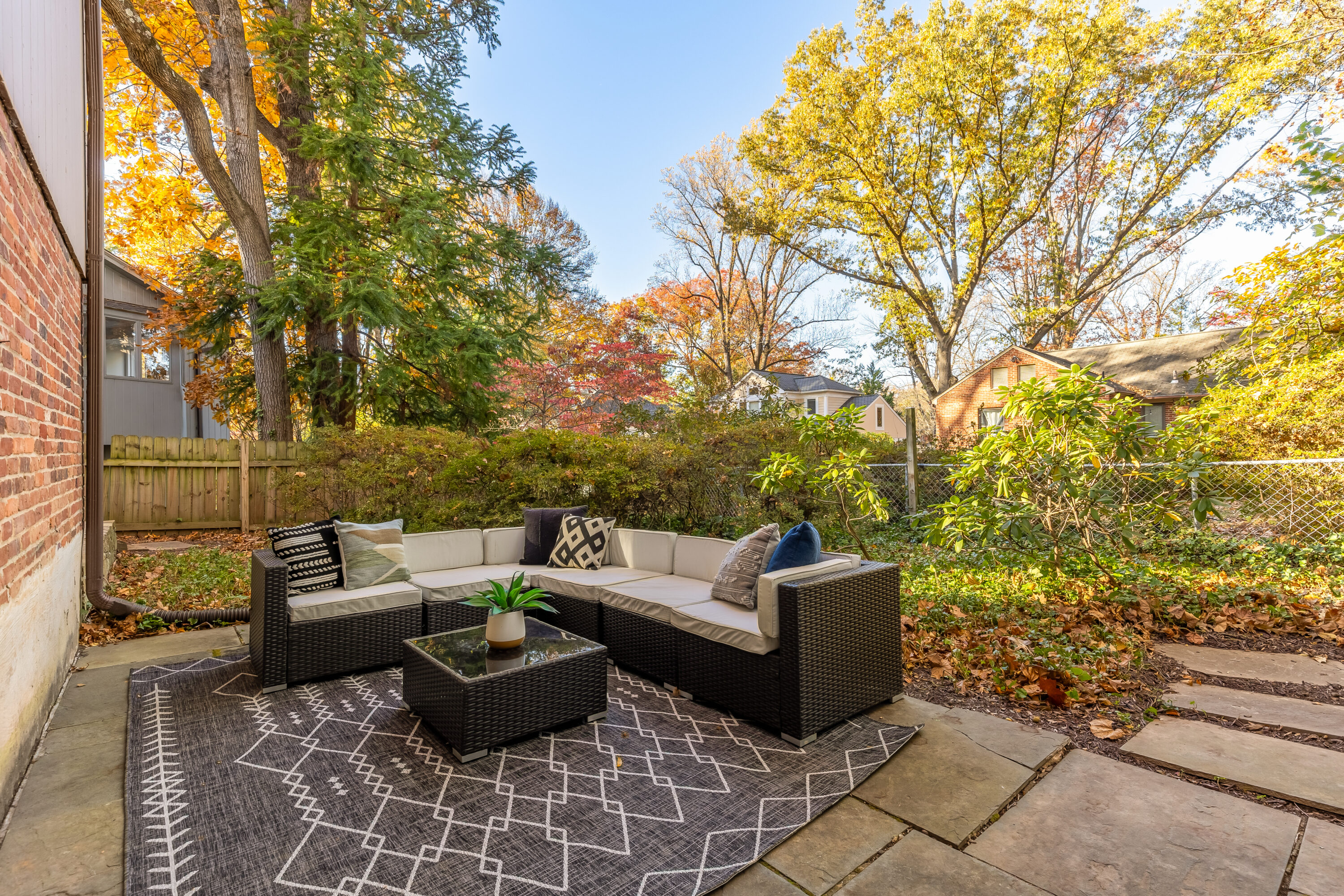 4911 Falstone Ave-0053 - Washingtonian