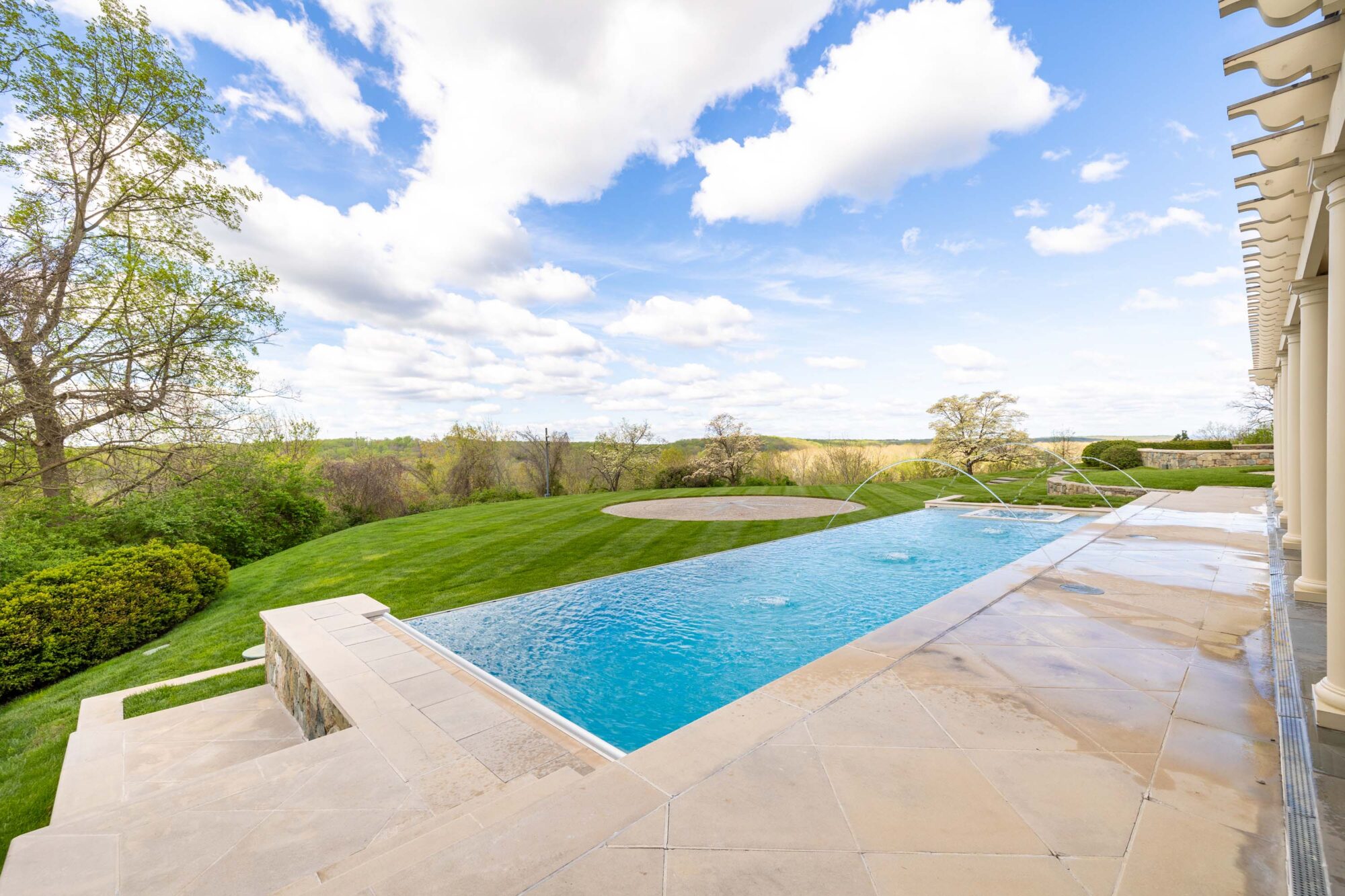 03_11900_River_Rd__Potomac__MD_20854_-_Luxury_Real_Estate_-_Concierge_Auctions - Washingtonian