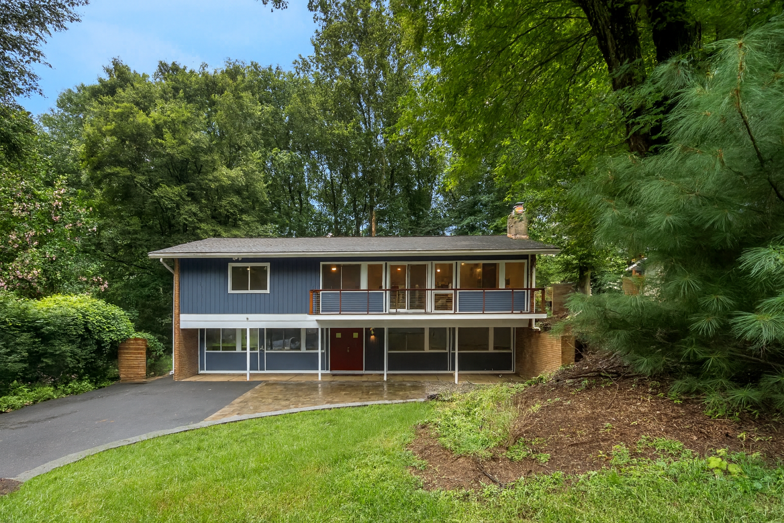 7614HamiltonSpringRd-Photo-2 - Washingtonian