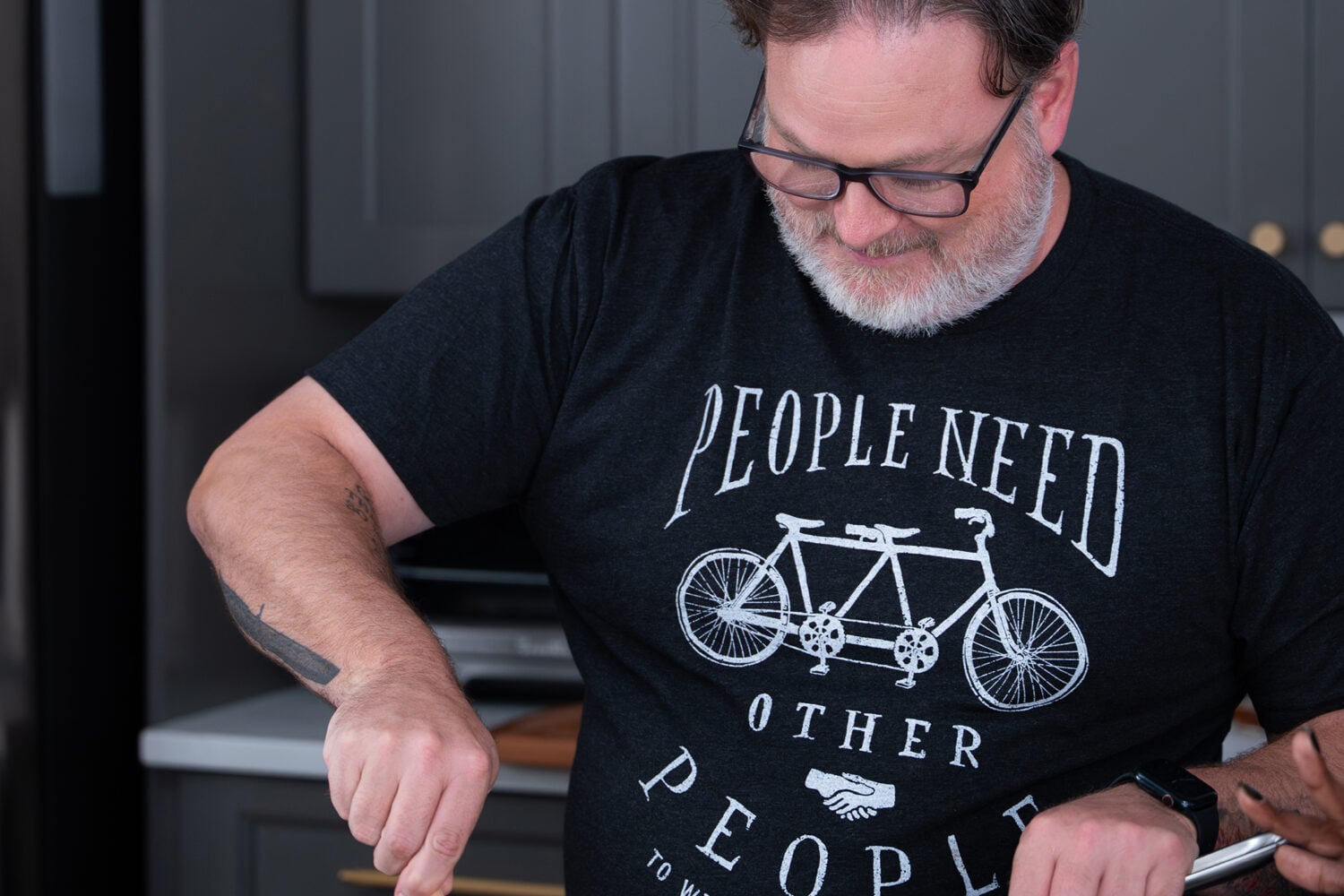An Iraq Veteran’s Cooking Show Mixes Food and Feelings