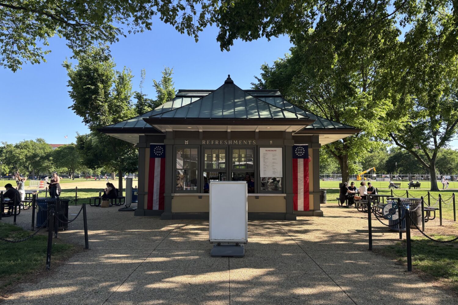 The National Mall Is Revamping Its Food Kiosks and Adding 25 Food Carts
