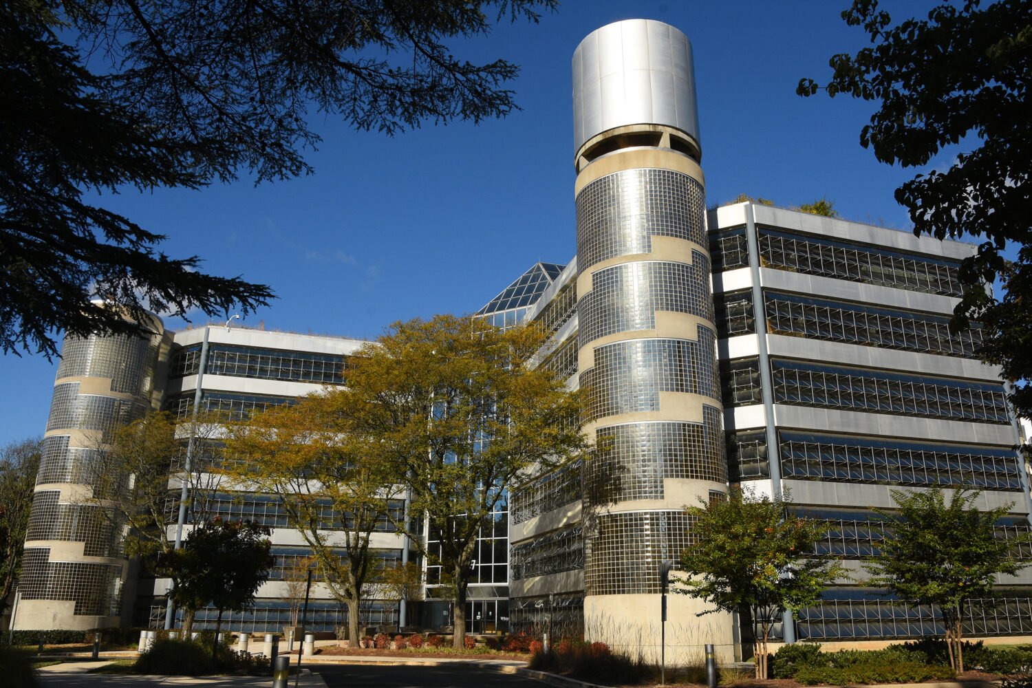 What’s the Deal With the Intelsat Building in DC?