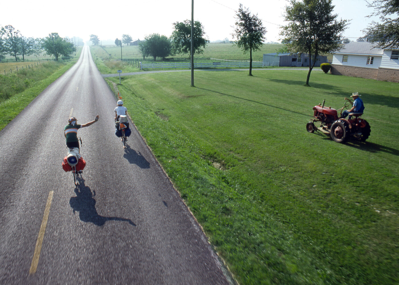 B76_Tractor-Wave_photo-by-Dan-Burden