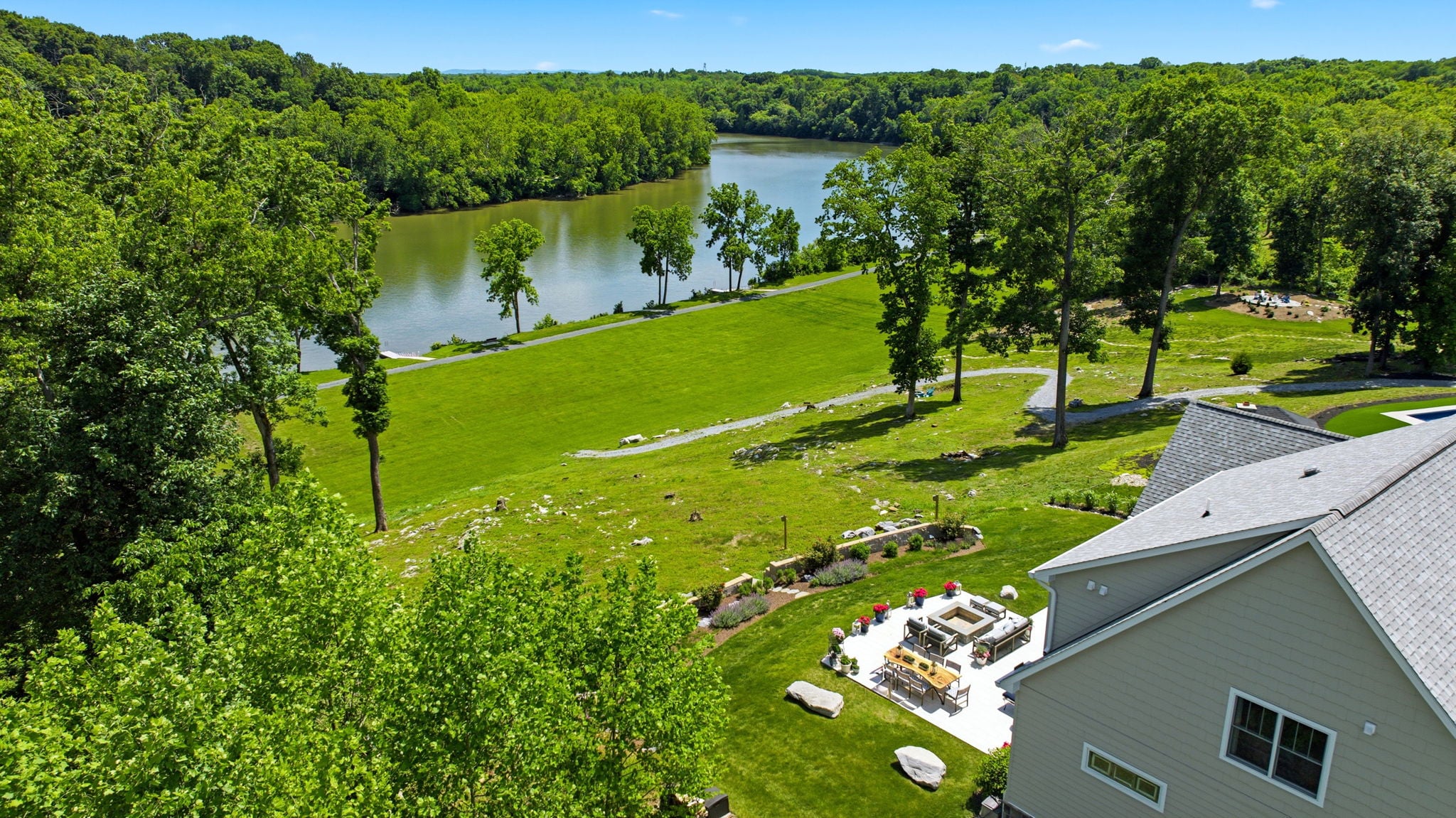 37-web-or-mls-129_Agnese_Ct_Exteriors_035 - Washingtonian