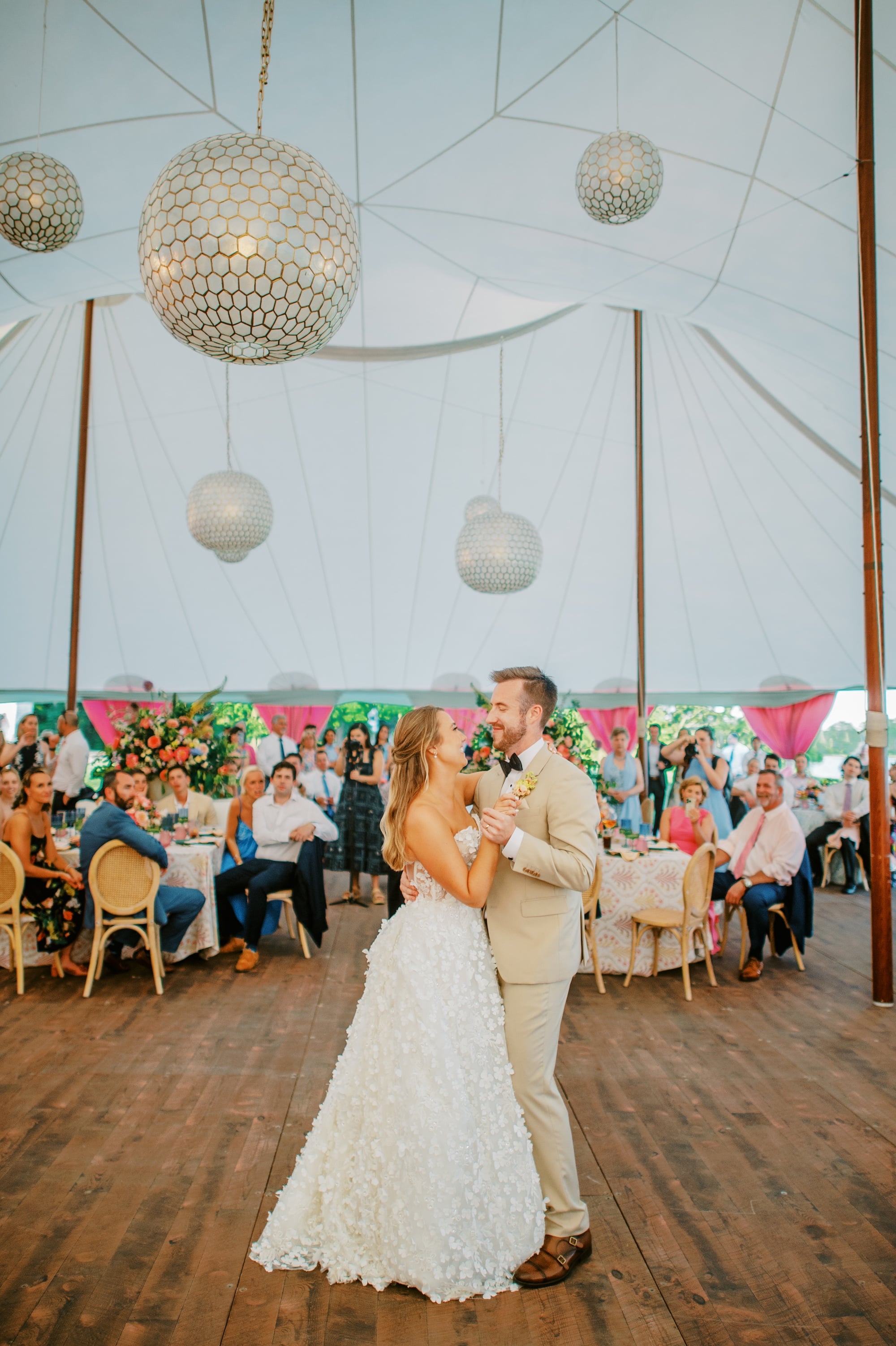 Whitehall-Annapolis-Colorful-Wedding-for-Washingtonian-Wedding-photos-1119
