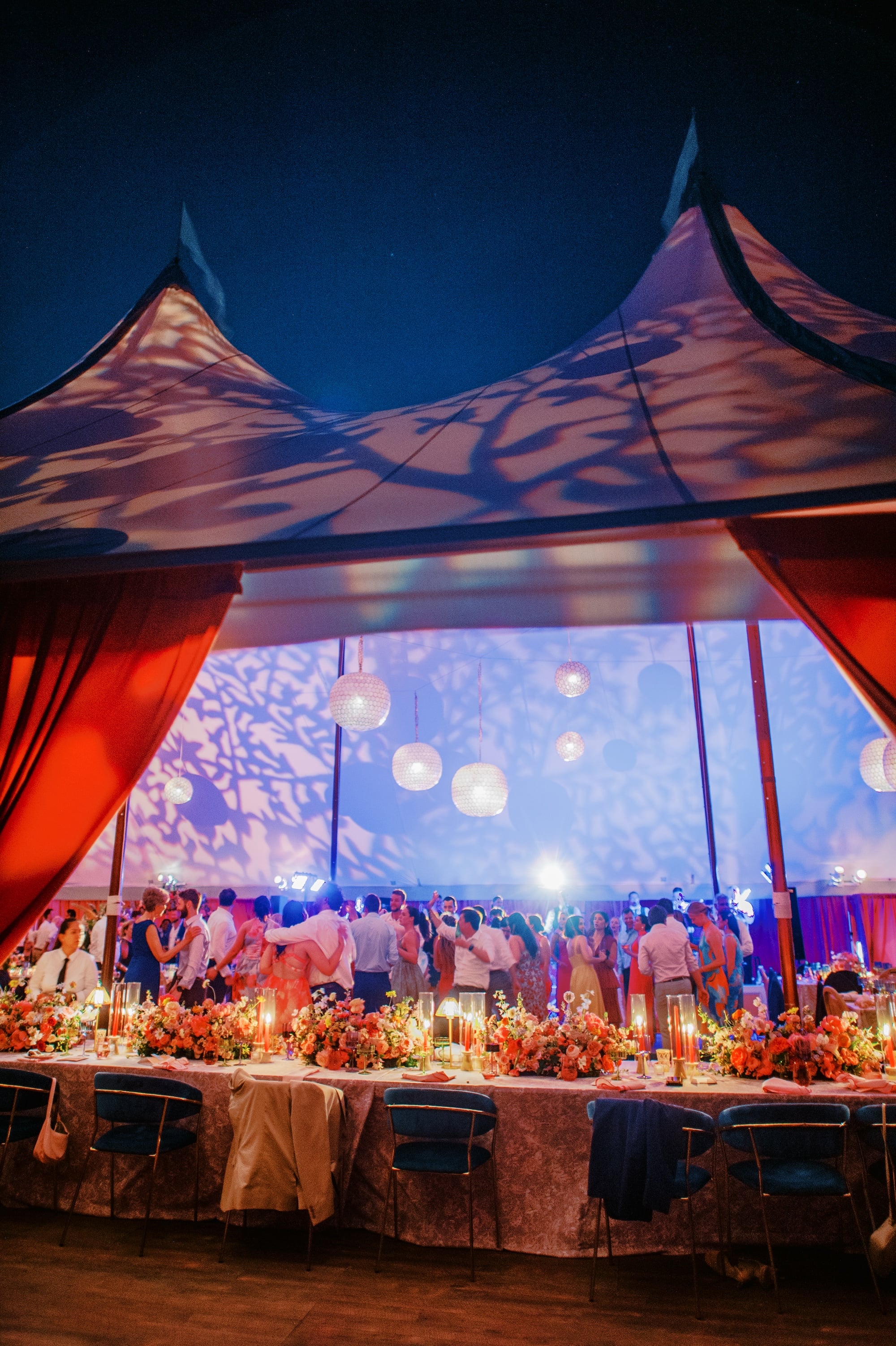 Whitehall-Annapolis-Colorful-Wedding-for-Washingtonian-Wedding-photos-1125